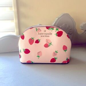 Kate Spade Staci Wild Strawberries Cosmetic Case Dome NWOT